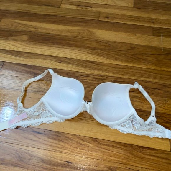 LAST CHANCE - SEXY!! Victoria Secret Dream Angels White Lace Bra 32D - Picture 4 of 6